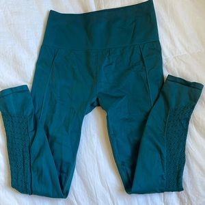Fabletics 7/8 high waisted leggings size S